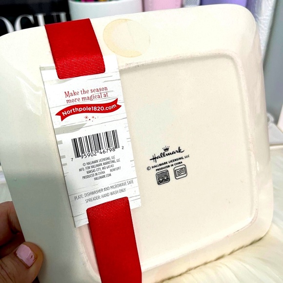 Hallmark Christmas Serveware - Picture 2 of 2